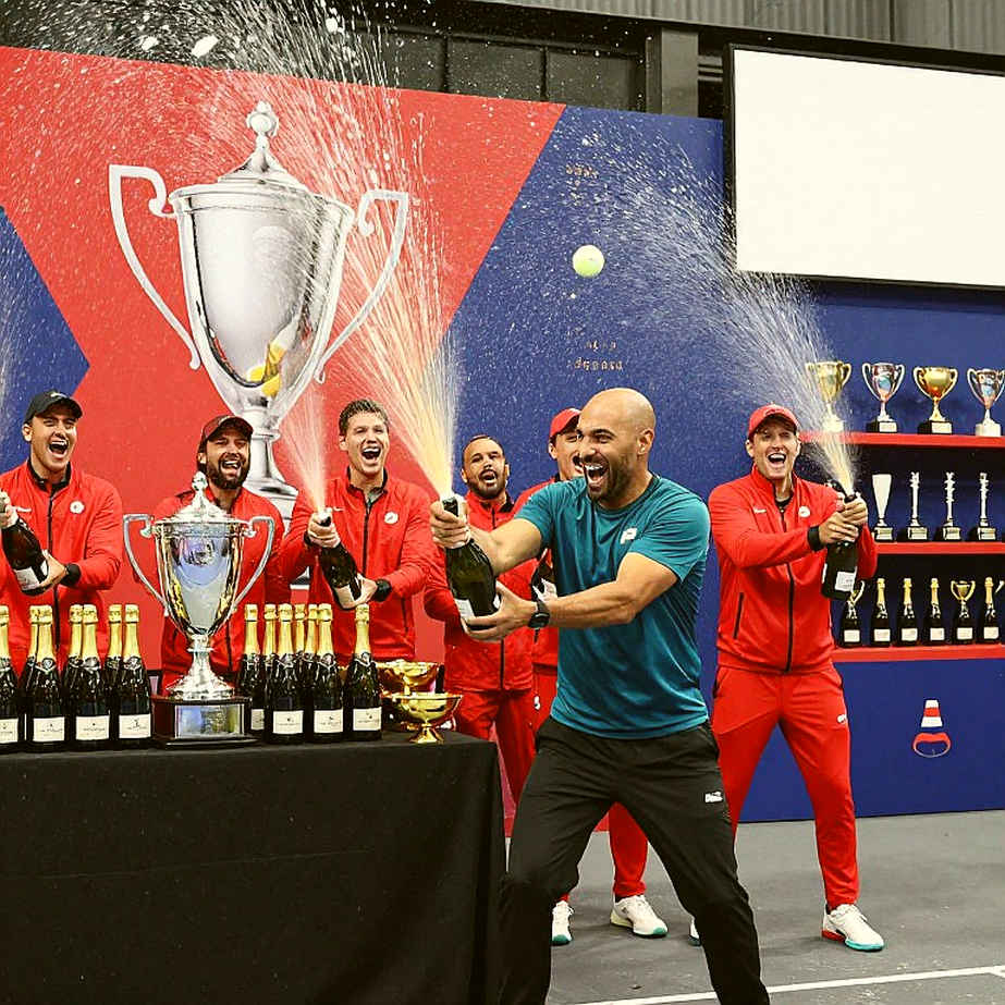 Bản phân tích rỗng: khi esports tự lừa mình bằng những báo cáo không có dữ liệu