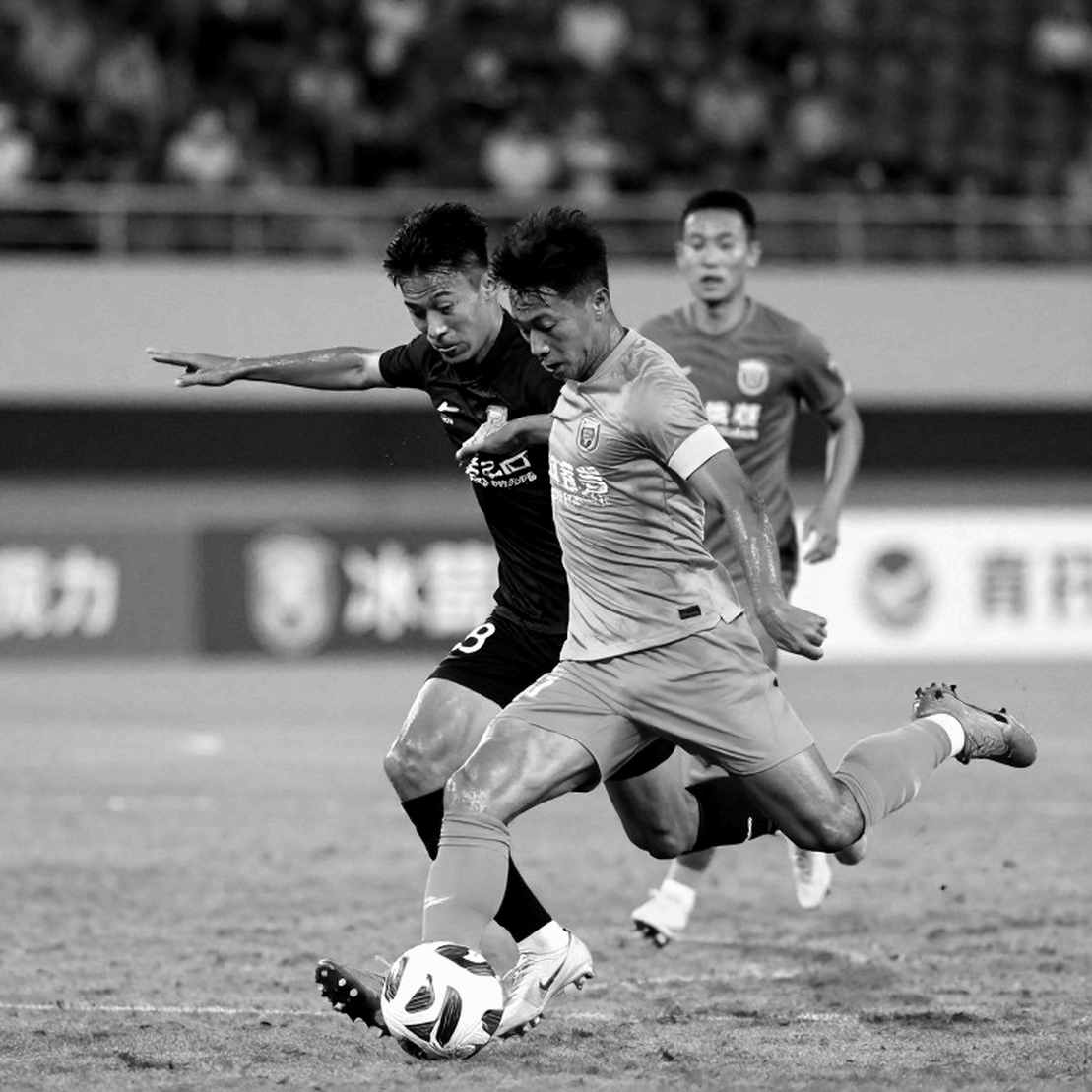 Van Hau's Red Card and Ngoc Tan's Four-Week Absence: The Cong Viettel's Midfield Equation Van Hau's Red Card and Ngoc Tan's Four-Week Absence: The Cong Viettel's Midfield Equation