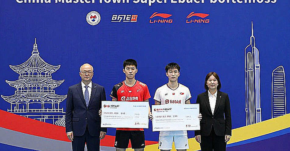 Nguyễn Tiến Minh 43 tuổi vượt qua vòng loại Vietnam Open 2026: Lối chơi từng trải hay sự trống trải của đơn nam Việt Nam?