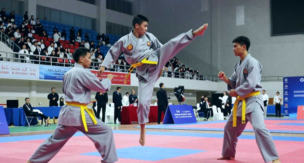 Bản phân tích trống rỗng và đêm tôi học cách không bịa ra kết luận