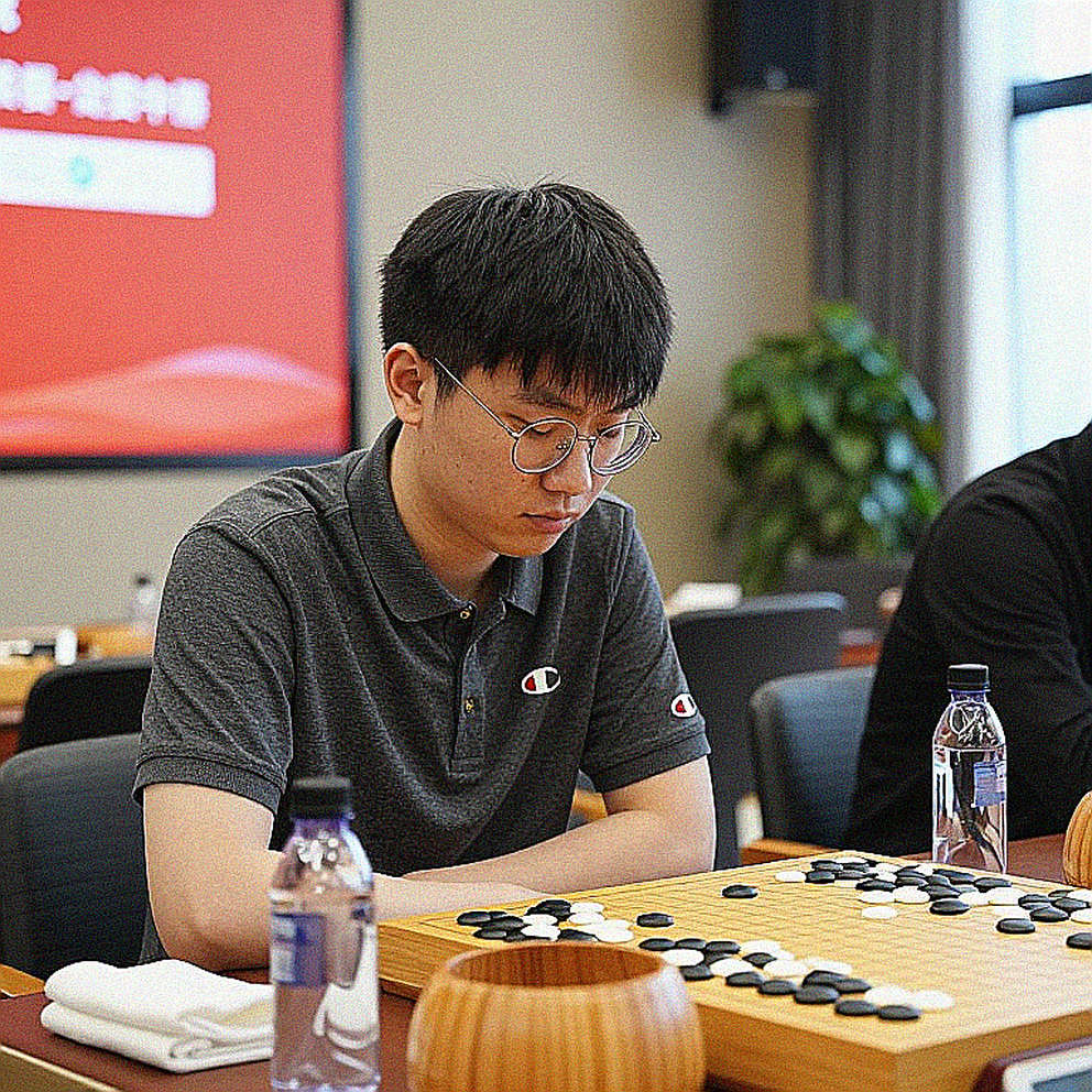 Daniel King and the Art of the Najdorf Update: When Chess Theory Becomes a Living Product Daniel King and the Art of the Najdorf Update: When Chess Theory Becomes a Living Product