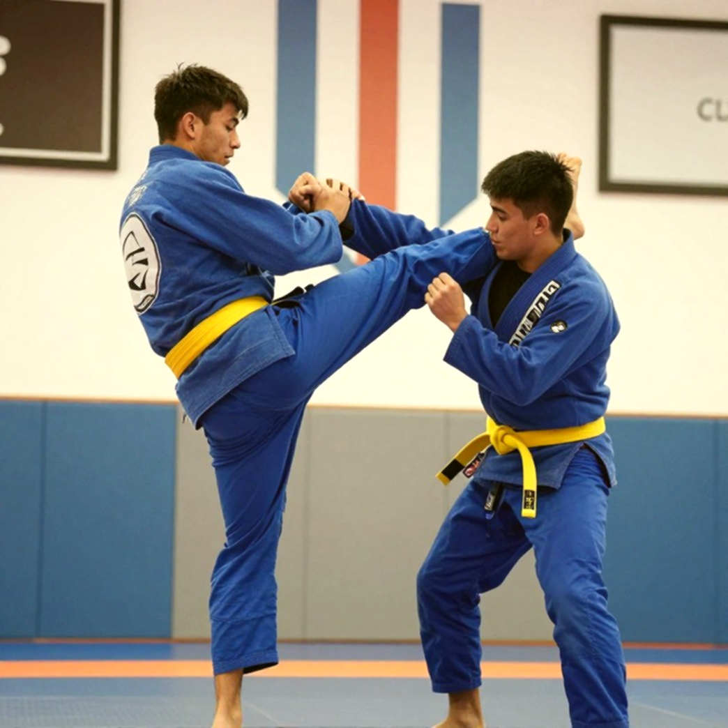 Đai nặng UFC bỏ trống: 27 lần đổi ngôi và lỗ hổng không ai gọi tên