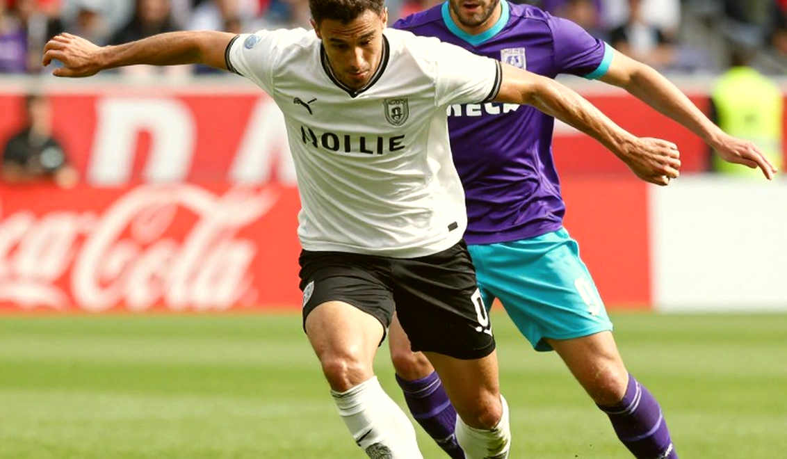 Bolton vs West Ham: Khi 'bản đồ chiến thuật' bị thay bằng hộp công cụ kỹ thuật số